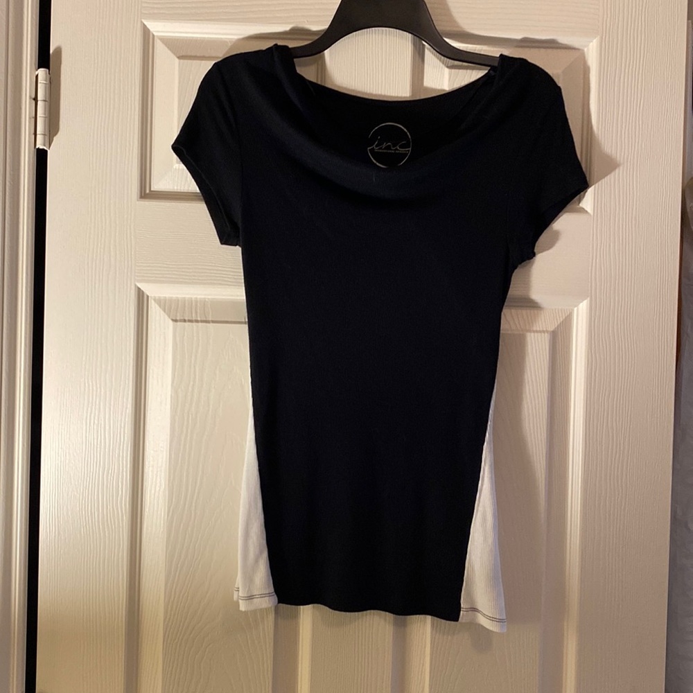 VINTAGE INTERNATIONAL CONCEPTS BLACK AND WHITE TOP!